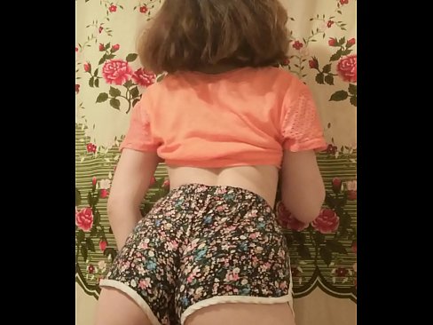 ❤️ Sexy jonge babe dy't har koarte broek op 'e kamera útstrielet Porno by ús fy.hqpornvideos.ru ❤