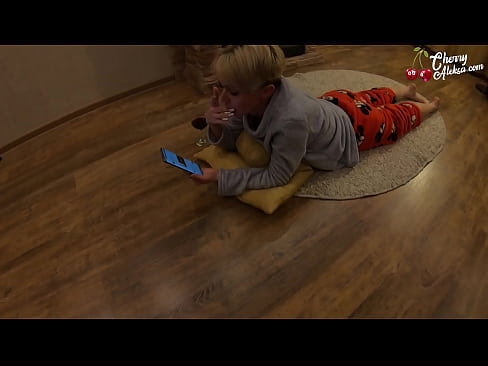❤️ Gekke blonde sûgje Enorme lul dy't derop sûgje en stuiterje - Anale seks Porno by ús fy.hqpornvideos.ru ❤